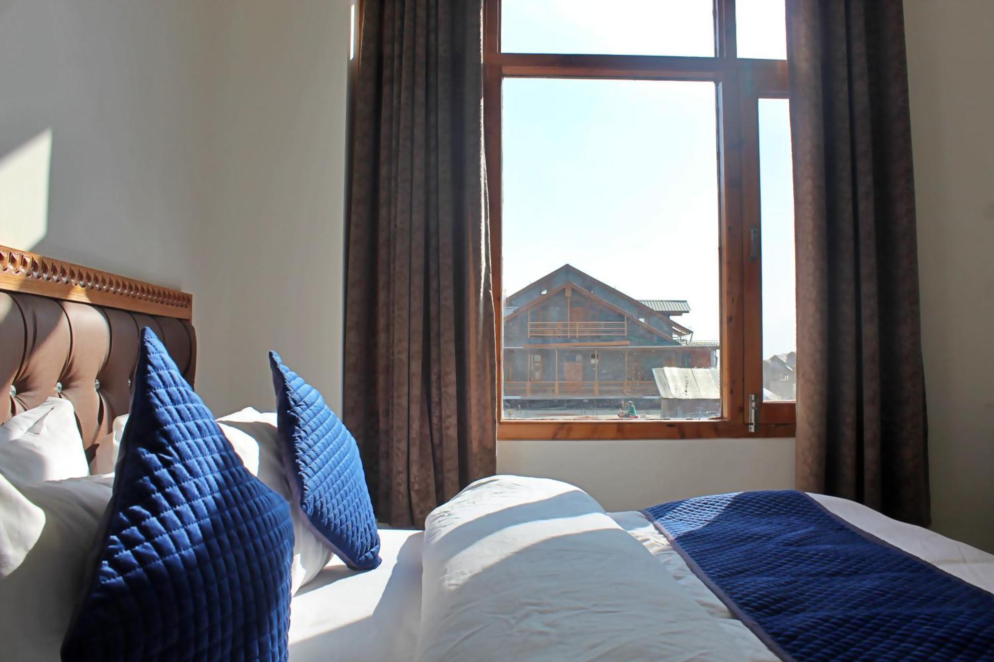 The Richie Royal Inn Manāli Kültér fotó